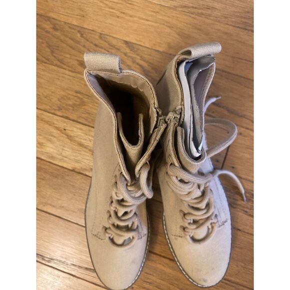 NWT Universal Thread women's Beige Canvas Lace-Up Ankle Boots With Side Zipper 9 - Picture 3 of 8
